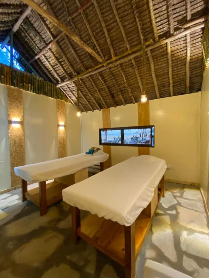 The New Big Tree Beach Resort Mombasa Exterior foto